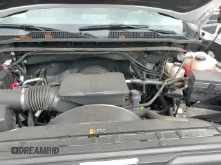 ✅ 2024 Chevrolet Silverado 2500HD Custom • VIN: 2GC1YME74R1253124 • Лот: 82267085. Опубликован ранее на Copart с пробегом 9 765 миль. Бесплатный доступ к архиву аукционных продаж из США и подробный отчёт об истории автомобиля на DreamBid. Изображение 15.