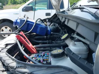 ✅ 2021 Ford Transit Cargo • VIN: 1FTYE1CG8MKA98319 • Lot: 42265312. Wystawiony na IAAI z przebiegiem 85 302 mil. Bezpłatny archiwum sprzedaży aukcyjnych z USA i szczegółowy raport historii pojazdu na DreamBid. Zdjęcie 20.