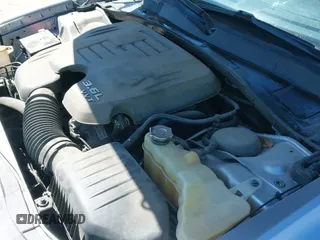 ✅ 2014 Chrysler 300 C • VIN: 2C3CCAKG6EH379114 • Lot: 41992957. Wystawiony na IAAI z przebiegiem 151 949 mil. Bezpłatny archiwum sprzedaży aukcyjnych z USA i szczegółowy raport historii pojazdu na DreamBid. Zdjęcie 23.