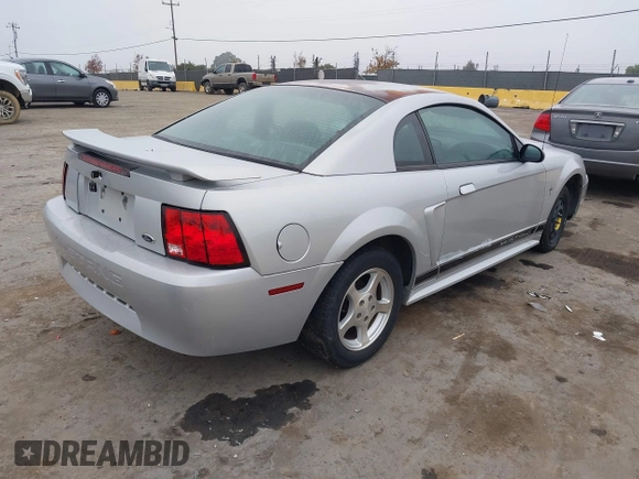 ✅ 2002 Ford Mustang Standard • VIN: 1FAFP40492F146869 • Lot: 43945312. Wystawiony na IAAI z przebiegiem 175 956 mil. Bezpłatny archiwum sprzedaży aukcyjnych z USA i szczegółowy raport historii pojazdu na DreamBid. Zdjęcie 4.