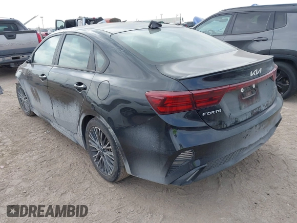 ✅ 2024 Kia Forte GT-Line • VIN: 3KPF54AD2RE762660 • Lot: 44419315. Wystawiony na IAAI z przebiegiem 27 321 mil. Bezpłatny archiwum sprzedaży aukcyjnych z USA i szczegółowy raport historii pojazdu na DreamBid. Zdjęcie 3.