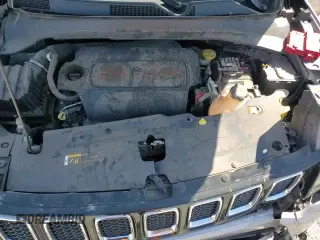 ✅ 2019 Jeep Compass Latitude • VIN: 3C4NJCBB4KT706266 • Lot: 80528075. Listed on Copart with 142,410 mi. Free auction sales archive from the USA and detailed vehicle history report at DreamBid. Image 16.