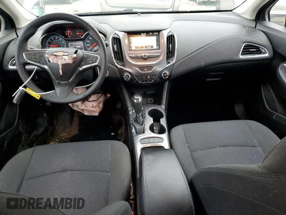 ✅ 2017 Chevrolet Cruze LT • VIN: 1G1BE5SM5H7190980 • Lot: 71453162. Wystawiony na Copart z przebiegiem 84 442 mil. Bezpłatny archiwum sprzedaży aukcyjnych z USA i szczegółowy raport historii pojazdu na DreamBid. Zdjęcie 8.