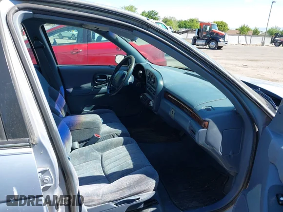 ✅ 1997 Chevrolet Lumina • VIN: 2G1WL52M4V9121716 • Lot: 42279442. Wystawiony na IAAI z przebiegiem 188 061 mil. Bezpłatny archiwum sprzedaży aukcyjnych z USA i szczegółowy raport historii pojazdu na DreamBid. Zdjęcie 5.