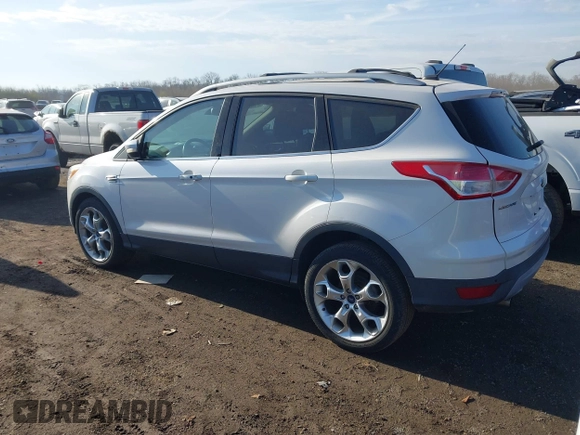 ✅ 2013 Ford Escape Titanium • VIN: 1FMCU0J90DUB30465 • Lot: 44627569. Wystawiony na IAAI z przebiegiem 124 411 mil. Bezpłatny archiwum sprzedaży aukcyjnych z USA i szczegółowy raport historii pojazdu na DreamBid. Zdjęcie 3.