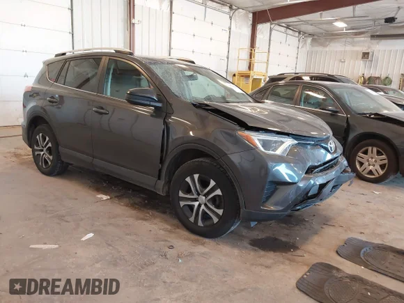 ✅ 2016 Toyota RAV4 LE • VIN: 2T3BFREV6GW411151 • Lot: 45210160. Wystawiony na IAAI z przebiegiem 140 952 mil. Bezpłatny archiwum sprzedaży aukcyjnych z USA i szczegółowy raport historii pojazdu na DreamBid. Zdjęcie 1.