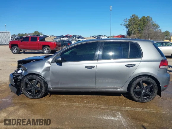 ✅ 2013 Volkswagen Golf TDI • VIN: WVWDM7AJ0DW137139 • Лот: 41390911. Опубликован ранее на IAAI с пробегом 88 693 миль. Бесплатный доступ к архиву аукционных продаж из США и подробный отчёт об истории автомобиля на DreamBid. Изображение 15.