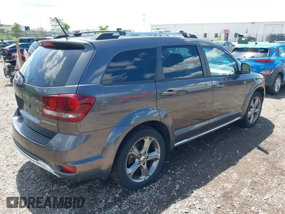 ✅ 2016 Dodge Journey Crossroad Plus • VIN: 3C4PDDGG2GT243271 • Lot: 45435200. Wystawiony na IAAI z przebiegiem 280 329 mil. Bezpłatny archiwum sprzedaży aukcyjnych z USA i szczegółowy raport historii pojazdu na DreamBid. Zdjęcie 4.