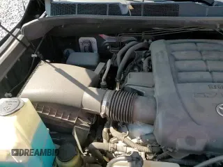 ✅ 2018 Toyota Tundra SR • VIN: 5TFUW5F16JX754655 • Lot: 64325045. Wystawiony na Copart z przebiegiem 88 043 mil. Bezpłatny archiwum sprzedaży aukcyjnych z USA i szczegółowy raport historii pojazdu na DreamBid. Zdjęcie 13.