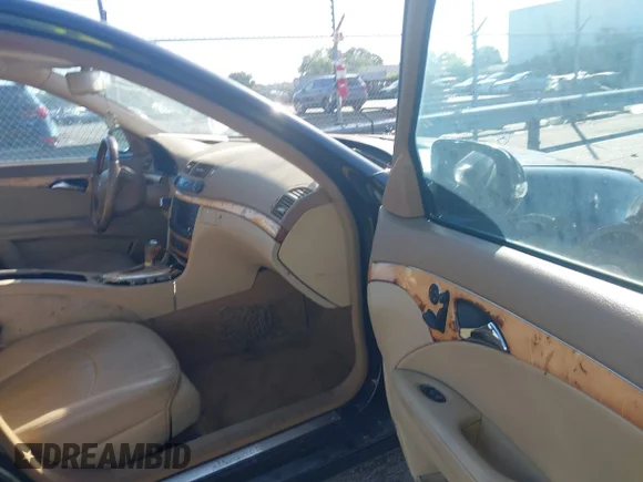 ✅ 2008 Mercedes-Benz E 350 Luxury • VIN: WDBUF56X38B192837 • Lot: 42473731. Wystawiony na IAAI z przebiegiem Nie podano. Bezpłatny archiwum sprzedaży aukcyjnych z USA i szczegółowy raport historii pojazdu na DreamBid. Zdjęcie 5.