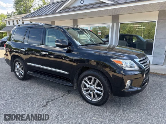 ✅ 2015 Lexus LX 570 • VIN: JTJHY7AX9F4181761 • Lot: 45227293. Wystawiony na IAAI z przebiegiem 321 214 mil. Bezpłatny archiwum sprzedaży aukcyjnych z USA i szczegółowy raport historii pojazdu na DreamBid. Zdjęcie 1.
