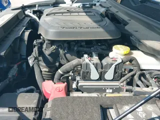 ✅ 2024 Jeep Wagoneer Series II • VIN: 1C4SJRBP3RS160105 • Lot: 43338433. Wystawiony na IAAI z przebiegiem 54 550 mil. Bezpłatny archiwum sprzedaży aukcyjnych z USA i szczegółowy raport historii pojazdu na DreamBid. Zdjęcie 18.