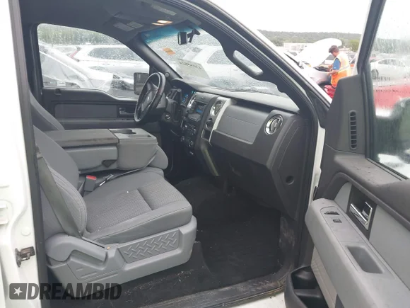 ✅ 2013 Ford F-150 Lariat • VIN: 1FTFW1ET5DKD59579 • Lot: 43055824. Wystawiony na IAAI z przebiegiem 126 258 mil. Bezpłatny archiwum sprzedaży aukcyjnych z USA i szczegółowy raport historii pojazdu na DreamBid. Zdjęcie 5.