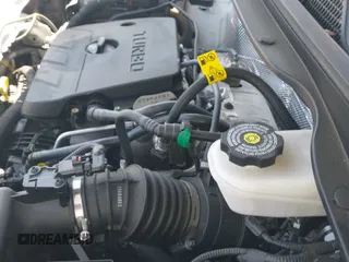 ✅ 2023 Buick Encore GX Essence • VIN: KL4MMFSL8PB028234 • Lot: 42304513. Wystawiony na IAAI z przebiegiem 14 538 mil. Bezpłatny archiwum sprzedaży aukcyjnych z USA i szczegółowy raport historii pojazdu na DreamBid. Zdjęcie 19.