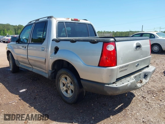✅ 2005 Ford Explorer Sport Trac XLS • VIN: 1FMZU77K35UB32127 • Lot: 44865140. Wystawiony na IAAI z przebiegiem 227 302 mil. Bezpłatny archiwum sprzedaży aukcyjnych z USA i szczegółowy raport historii pojazdu na DreamBid. Zdjęcie 3.