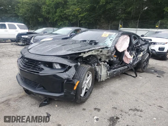 ✅ 2022 Chevrolet Camaro 1LT • VIN: 1G1FB1RX1N0100232 • Лот: 69818005. Опубликован ранее на Copart с пробегом Не указан. Бесплатный доступ к архиву аукционных продаж из США и подробный отчёт об истории автомобиля на DreamBid. Изображение 1.