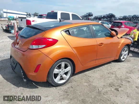 ✅ 2015 Hyundai Veloster • VIN: KMHTC6AD3FU239404 • Лот: 43186951. Опубліковано раніше на IAAI з пробігом 105 122 миль. Безкоштовний доступ до архіву аукціонних продажів зі США та докладний звіт про історію автомобіля на DreamBid. Зображення 4.