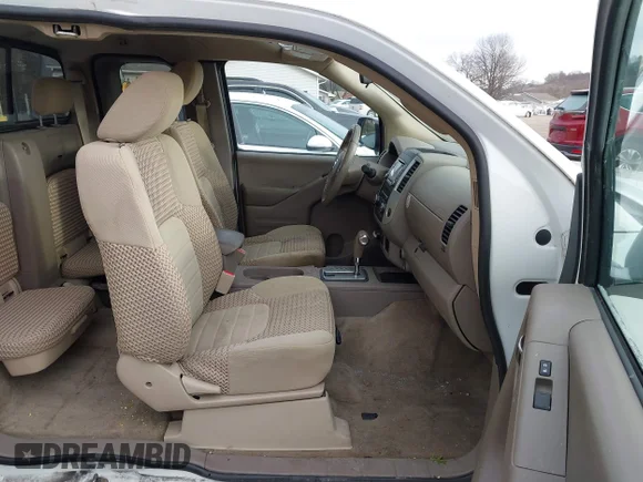 ✅ 2017 Nissan Frontier SV • VIN: 1N6AD0CW6HN764665 • Лот: 43890723. Опубліковано раніше на IAAI з пробігом 142 847 миль. Безкоштовний доступ до архіву аукціонних продажів зі США та докладний звіт про історію автомобіля на DreamBid. Зображення 5.