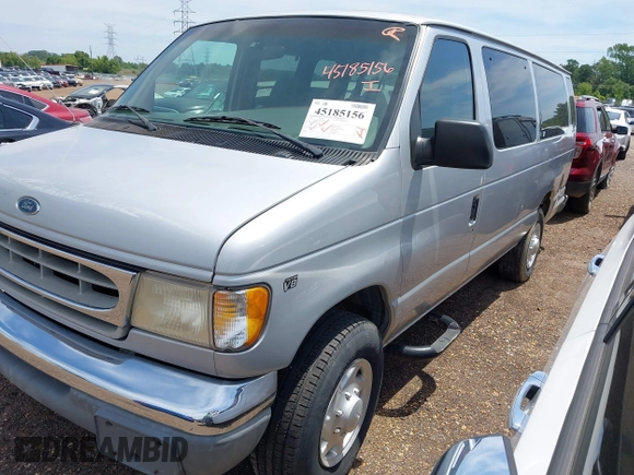 ✅ 1999 Ford Econoline Passenger XL • VIN: 1FBSS31L3XHB54800 • Lot: 45185156. Wystawiony na IAAI z przebiegiem 94 318 mil. Bezpłatny archiwum sprzedaży aukcyjnych z USA i szczegółowy raport historii pojazdu na DreamBid. Zdjęcie 2.