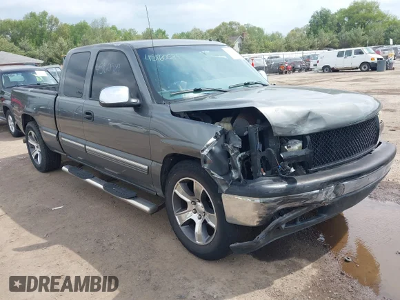 ✅ 2001 Chevrolet Silverado 1500 LS • VIN: 2GCEC19T711171995 • Lot: 45160589. Listed on IAAI with Not provided. Free auction sales archive from the USA and detailed vehicle history report at DreamBid. Image 1.