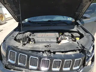 ✅ 2017 Jeep Compass Limited • VIN: 3C4NJDCB5HT665949 • Лот: 70034675. Опубликован ранее на Copart с пробегом 72 063 миль. Бесплатный доступ к архиву аукционных продаж из США и подробный отчёт об истории автомобиля на DreamBid. Изображение 16.