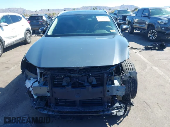 ✅ 2024 Mazda CX-30 S Carbon Edition • VIN: 3MVDMBCMXRM656750 • Lot: 44719550. Wystawiony na IAAI z przebiegiem 14 831 mil. Bezpłatny archiwum sprzedaży aukcyjnych z USA i szczegółowy raport historii pojazdu na DreamBid. Zdjęcie 6.