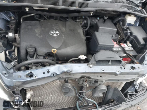 ✅ 2019 Toyota Sienna LE • VIN: 5TDJZ3DCXKS222366 • Lot: 42371788. Wystawiony na IAAI z przebiegiem 202 469 mil. Bezpłatny archiwum sprzedaży aukcyjnych z USA i szczegółowy raport historii pojazdu na DreamBid. Zdjęcie 10.