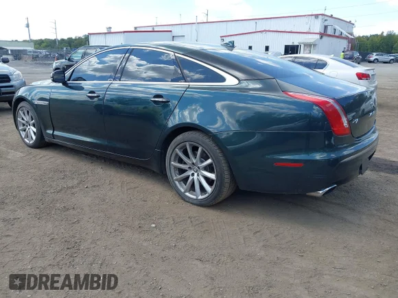✅ 2013 Jaguar XJ • VIN: SAJWA1C75D8V41124 • Lot: 43126253. Wystawiony na IAAI z przebiegiem 119 822 mil. Bezpłatny archiwum sprzedaży aukcyjnych z USA i szczegółowy raport historii pojazdu na DreamBid. Zdjęcie 3.