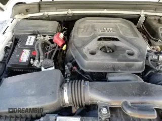 ✅ 2020 Jeep Wrangler Unlimited Sahara • VIN: 1C4HJXEN8LW175305 • Lot: 84807595. Wystawiony na Copart z przebiegiem 60 935 mil. Bezpłatny archiwum sprzedaży aukcyjnych z USA i szczegółowy raport historii pojazdu na DreamBid. Zdjęcie 17.