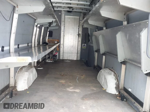 ✅ 2011 Mercedes-Benz Sprinter Cargo • VIN: WD3PE8CB1B5561755 • Лот: 44504868. Опубліковано раніше на IAAI з пробігом 495 024 миль. Безкоштовний доступ до архіву аукціонних продажів зі США та докладний звіт про історію автомобіля на DreamBid. Зображення 12.