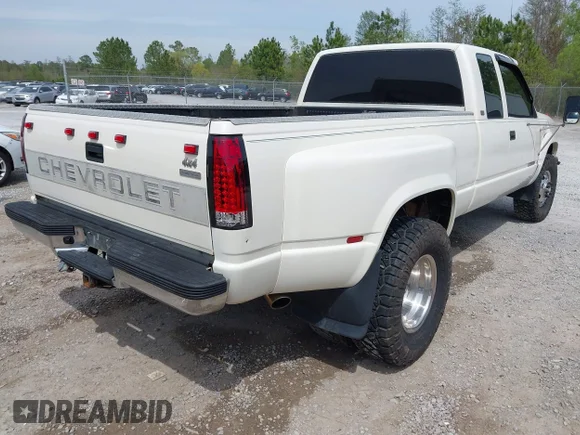 ✅ 1993 Chevrolet K3500 • VIN: 1GCHK39N2PE241617 • Lot: 41887825. Wystawiony na IAAI z przebiegiem 163 815 mil. Bezpłatny archiwum sprzedaży aukcyjnych z USA i szczegółowy raport historii pojazdu na DreamBid. Zdjęcie 4.
