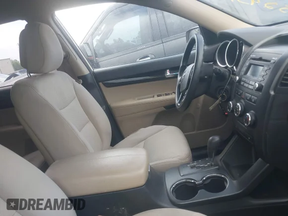 ✅ 2011 Kia Sorento LX • VIN: 5XYKT4A26BG065861 • Лот: 45293764. Опубликован ранее на IAAI с пробегом 194 313 миль. Бесплатный доступ к архиву аукционных продаж из США и подробный отчёт об истории автомобиля на DreamBid. Изображение 5.