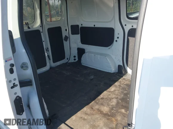 ✅ 2016 Chevrolet City Express Cargo LT • VIN: 3N63M0ZN5GK692014 • Lot: 44168377. Wystawiony na IAAI z przebiegiem 131 514 mil. Bezpłatny archiwum sprzedaży aukcyjnych z USA i szczegółowy raport historii pojazdu na DreamBid. Zdjęcie 8.