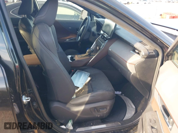 ✅ 2022 Toyota Venza LE • VIN: JTEAAAAH7NJ098985 • Lot: 45001035. Wystawiony na IAAI z przebiegiem 36 767 mil. Bezpłatny archiwum sprzedaży aukcyjnych z USA i szczegółowy raport historii pojazdu na DreamBid. Zdjęcie 5.