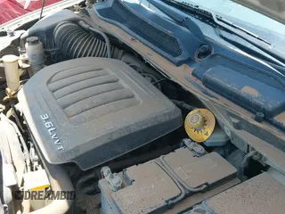 ✅ 2016 Chrysler Town & Country Touring • VIN: 2C4RC1BG9GR267703 • Lot: 42379501. Wystawiony na IAAI z przebiegiem 139 949 mil. Bezpłatny archiwum sprzedaży aukcyjnych z USA i szczegółowy raport historii pojazdu na DreamBid. Zdjęcie 18.