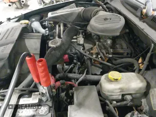 ✅ 2002 Dodge Dakota • VIN: 1B7GG12X42S696119 • Lot: 41800789. Wystawiony na IAAI z przebiegiem 232 107 mil. Bezpłatny archiwum sprzedaży aukcyjnych z USA i szczegółowy raport historii pojazdu na DreamBid. Zdjęcie 12.