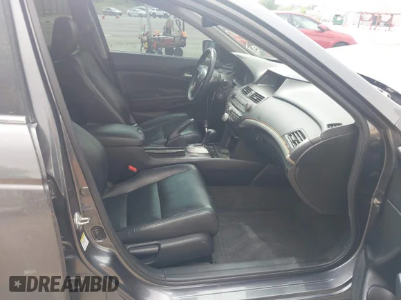 ✅ 2011 Honda Accord SE • VIN: 1HGCP2F67BA062395 • Лот: 45102522. Опубліковано раніше на IAAI з пробігом 158 844 миль. Безкоштовний доступ до архіву аукціонних продажів зі США та докладний звіт про історію автомобіля на DreamBid. Зображення 5.