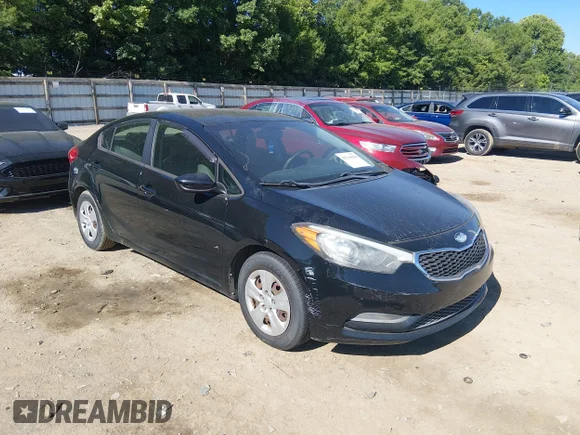 ✅ 2015 Kia Forte LX • VIN: KNAFK4A61F5409762 • Lot: 45116016. Wystawiony na IAAI z przebiegiem 172 674 mil. Bezpłatny archiwum sprzedaży aukcyjnych z USA i szczegółowy raport historii pojazdu na DreamBid. Zdjęcie 1.