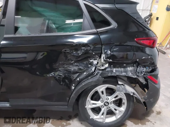 ✅ 2022 Hyundai Kona SEL • VIN: KM8K3CAB4NU785880 • Lot: 41310094. Wystawiony na IAAI z przebiegiem 21 291 mil. Bezpłatny archiwum sprzedaży aukcyjnych z USA i szczegółowy raport historii pojazdu na DreamBid. Zdjęcie 6.