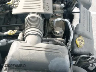 2004 Dodge Dakota Sport z VIN 1D7GL32NX4S690551, wystawiony jako IAAI lot #41421933 z przebiegiem 94 638 mil mil oraz . Historia ofert i sprzedaży dostępna na DreamBid. Obrazek 19.