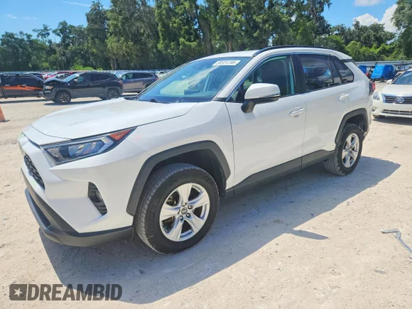 ✅ 2020 Toyota RAV4 XLE • VIN: 2T3W1RFV4LC072562 • Lot: 58224196. Wystawiony na Copart z przebiegiem 64 871 mil. Bezpłatny archiwum sprzedaży aukcyjnych z USA i szczegółowy raport historii pojazdu na DreamBid. Zdjęcie 1.