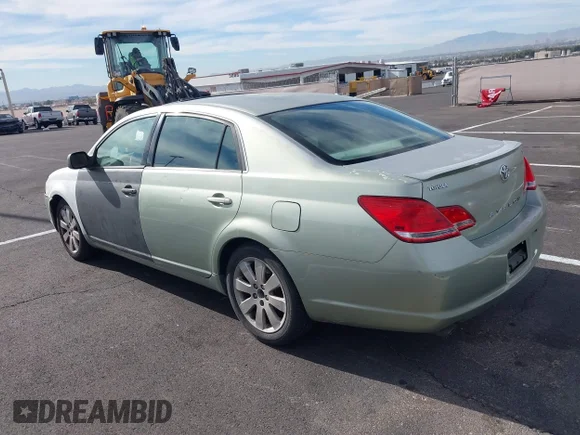 ✅ 2006 Toyota Avalon XLS • VIN: 4T1BK36B86U080030 • Lot: 44146193. Wystawiony na IAAI z przebiegiem 126 437 mil. Bezpłatny archiwum sprzedaży aukcyjnych z USA i szczegółowy raport historii pojazdu na DreamBid. Zdjęcie 3.