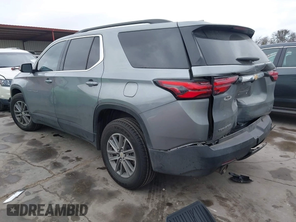 ✅ 2023 Chevrolet Traverse LT Cloth • VIN: 1GNERGKWXPJ185210 • Lot: 44208560. Wystawiony na IAAI z przebiegiem 58 561 mil. Bezpłatny archiwum sprzedaży aukcyjnych z USA i szczegółowy raport historii pojazdu na DreamBid. Zdjęcie 3.