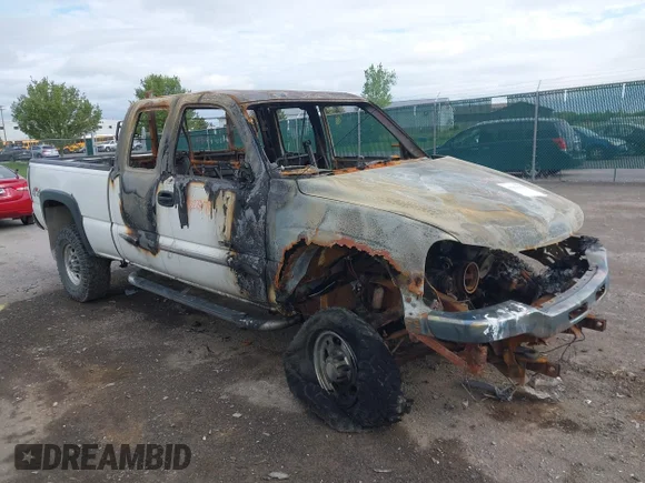 ✅ 2004 GMC Sierra 2500HD SLE • VIN: 1GTHK29U54E328795 • Lot: 42278175. Listed on IAAI with 38,887 mi. Free auction sales archive from the USA and detailed vehicle history report at DreamBid. Image 1.