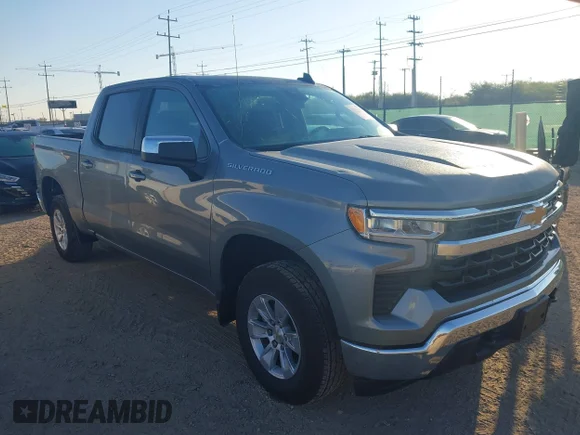 ✅ 2026 Chevrolet Silverado 1500 LT • VIN: 3GCUKDED5TG130130 • Лот: 43613368. Опубліковано раніше на IAAI з пробігом 3 302 миль. Безкоштовний доступ до архіву аукціонних продажів зі США та докладний звіт про історію автомобіля на DreamBid. Зображення 1.
