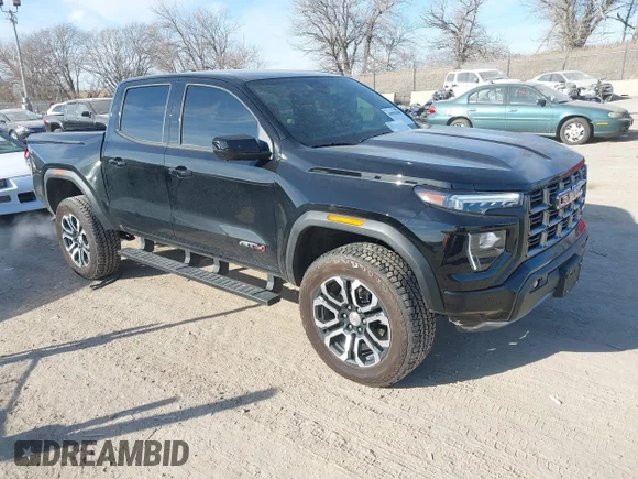 ✅ 2024 GMC Canyon 4WD AT4 • VIN: 1GTP6DEK9R1118926 • Lot: 40998280. Wystawiony na IAAI z przebiegiem 10 958 mil. Bezpłatny archiwum sprzedaży aukcyjnych z USA i szczegółowy raport historii pojazdu na DreamBid. Zdjęcie 1.
