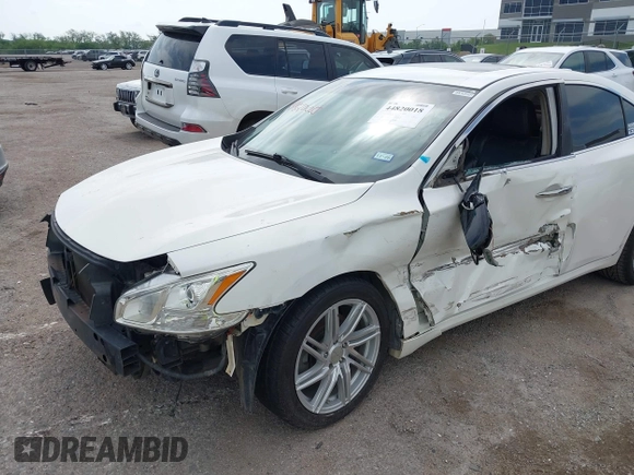 ✅ 2010 Nissan Maxima SV • VIN: 1N4AA5AP5AC824138 • Lot: 44820018. Wystawiony na IAAI z przebiegiem 128 300 mil. Bezpłatny archiwum sprzedaży aukcyjnych z USA i szczegółowy raport historii pojazdu na DreamBid. Zdjęcie 6.