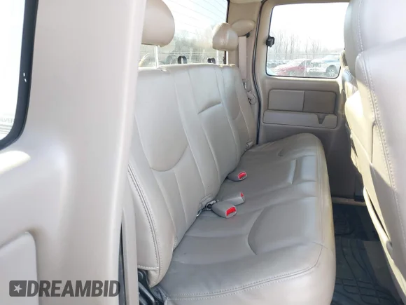 ✅ 2005 Chevrolet Silverado 1500 Z71 • VIN: 1GCEK19Z75Z259420 • Lot: 41740886. Wystawiony na IAAI z przebiegiem 120 643 mil. Bezpłatny archiwum sprzedaży aukcyjnych z USA i szczegółowy raport historii pojazdu na DreamBid. Zdjęcie 8.