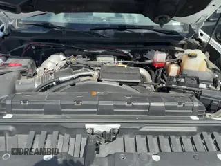 ✅ 2021 Chevrolet Silverado 2500HD LT • VIN: 1GC1YNEY6MF260186 • Lot: 85137715. Wystawiony na Copart z przebiegiem 91 649 mil. Bezpłatny archiwum sprzedaży aukcyjnych z USA i szczegółowy raport historii pojazdu na DreamBid. Zdjęcie 11.