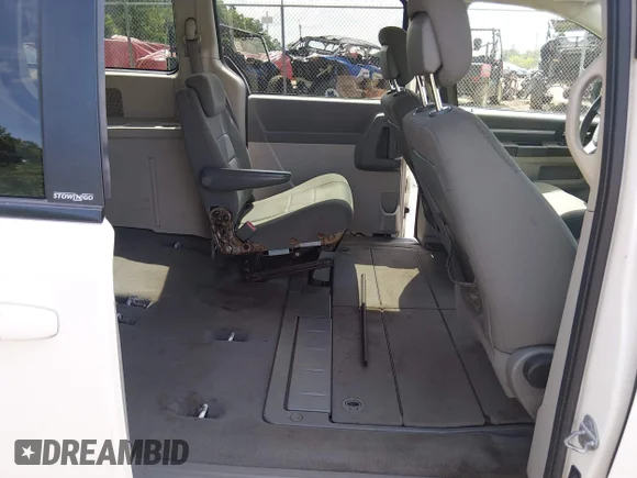 ✅ 2010 Dodge Grand Caravan SE • VIN: 2D4RN4DE0AR390369 • Лот: 45355753. Опубліковано раніше на IAAI з пробігом 144 614 миль. Безкоштовний доступ до архіву аукціонних продажів зі США та докладний звіт про історію автомобіля на DreamBid. Зображення 8.